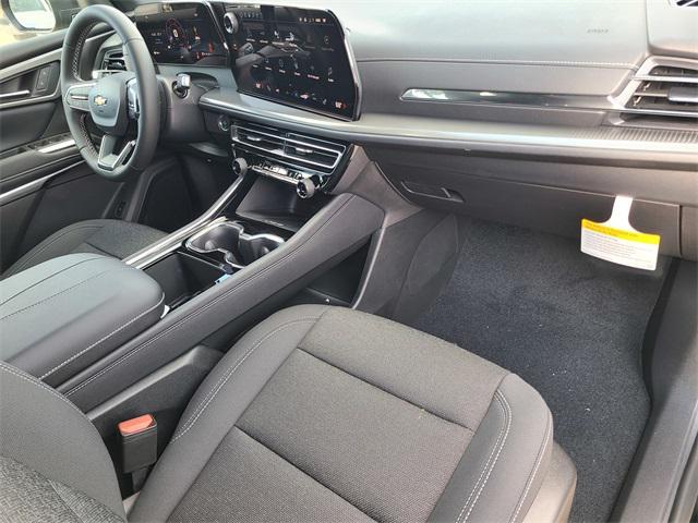 new 2026 Chevrolet Traverse car, priced at $42,990