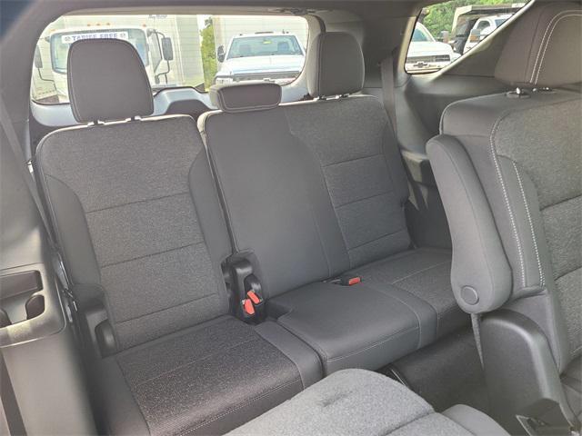new 2026 Chevrolet Traverse car, priced at $42,990