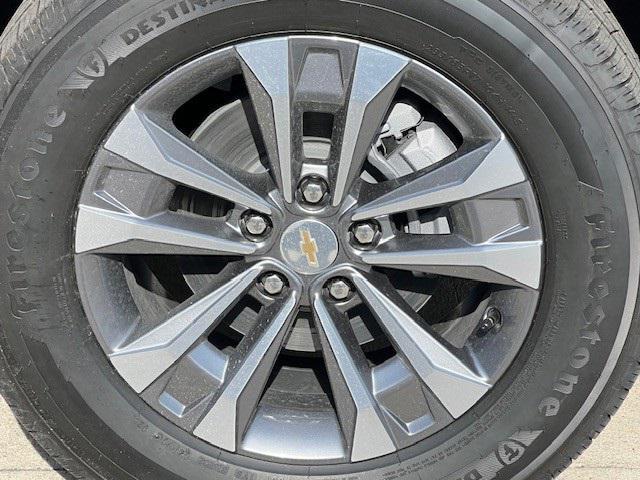 new 2026 Chevrolet Equinox car, priced at $30,495