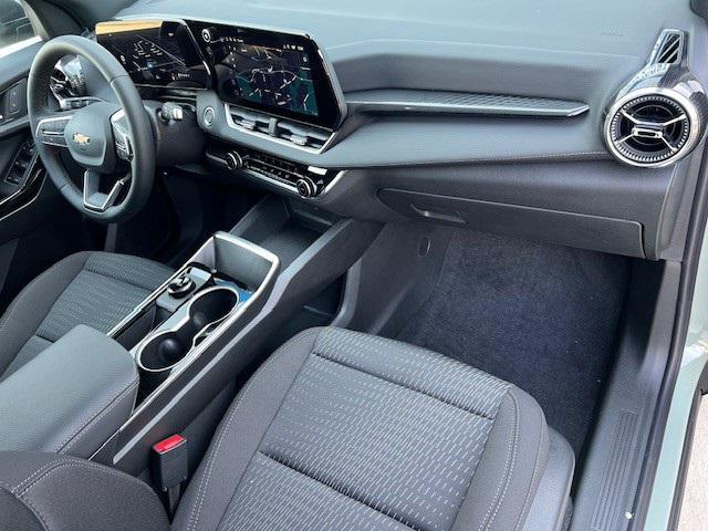 new 2026 Chevrolet Equinox car, priced at $30,495