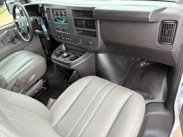 new 2025 Chevrolet Express 2500 car