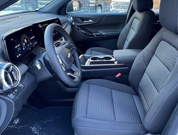 new 2026 Chevrolet Equinox car, priced at $30,495