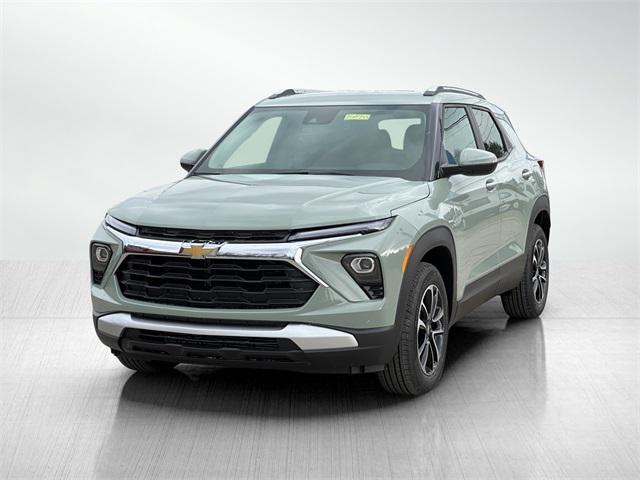 new 2025 Chevrolet TrailBlazer car, priced at $28,117