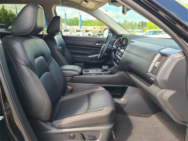 used 2024 Nissan Pathfinder car, priced at $39,995