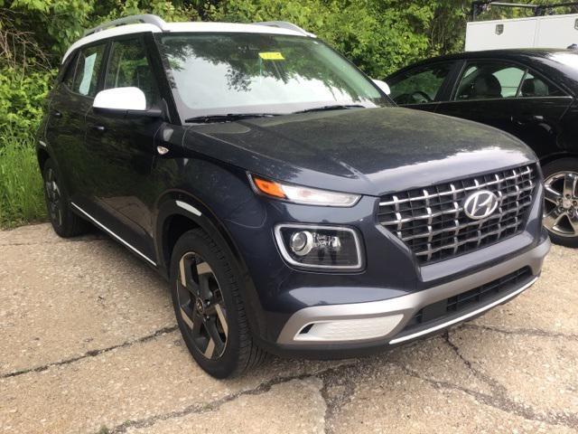 used 2022 Hyundai Venue car, priced at $18,377