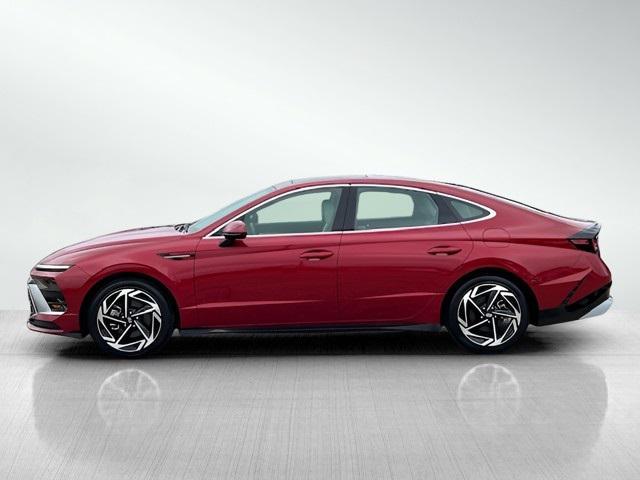 used 2024 Hyundai Sonata car, priced at $25,790