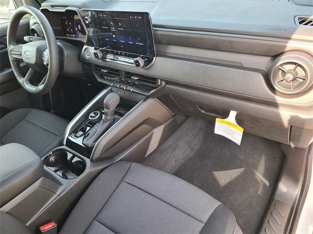 new 2024 Chevrolet Colorado car, priced at $38,025