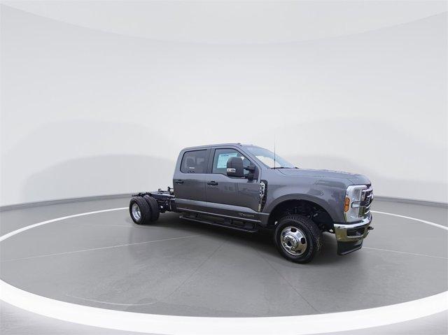 new 2024 Ford F-350 car, priced at $70,825