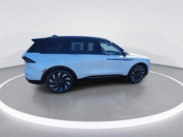new 2025 Lincoln Nautilus car, priced at $62,071