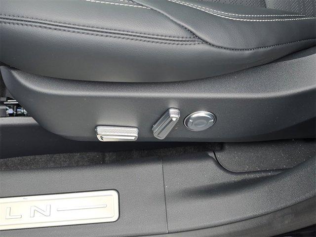 new 2025 Lincoln Nautilus car, priced at $58,999