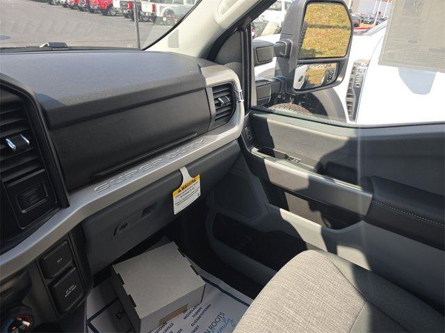 new 2025 Ford F-450 car, priced at $84,710