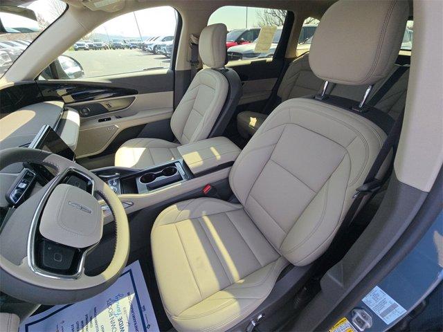 new 2025 Lincoln Nautilus car, priced at $54,063
