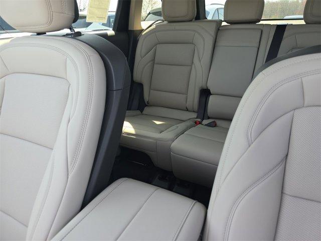 new 2025 Lincoln Nautilus car, priced at $54,063