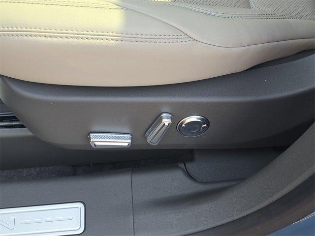 new 2025 Lincoln Nautilus car, priced at $54,063