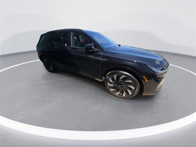 new 2025 Lincoln Nautilus car, priced at $65,180