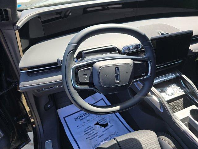 new 2025 Lincoln Nautilus car, priced at $65,180