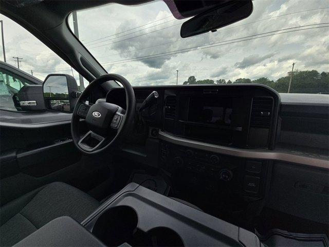 new 2025 Ford F-350 car, priced at $63,438