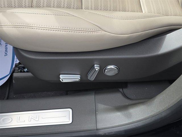 new 2025 Lincoln Nautilus car, priced at $55,051