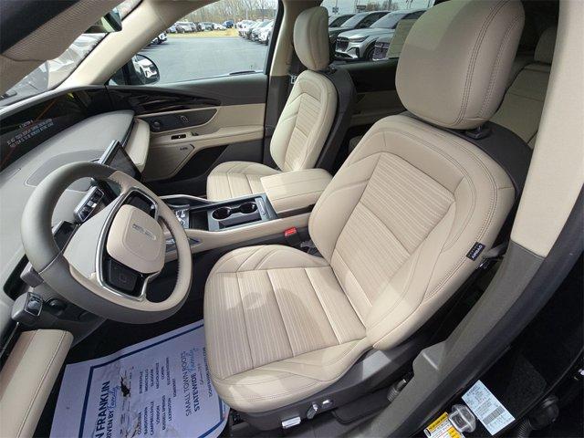 new 2025 Lincoln Nautilus car, priced at $55,051