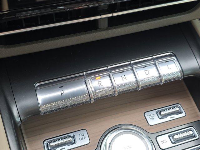 new 2025 Lincoln Nautilus car, priced at $55,051