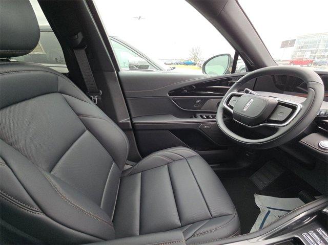 new 2025 Lincoln Nautilus car, priced at $58,266