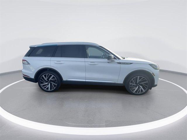 new 2025 Lincoln Aviator car, priced at $73,495