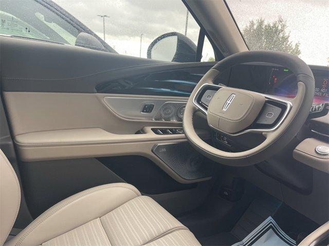 new 2025 Lincoln Nautilus car, priced at $65,810