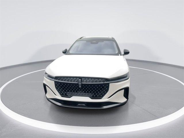 new 2025 Lincoln Nautilus car, priced at $65,810