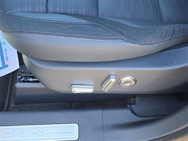 new 2025 Lincoln Nautilus car, priced at $61,441