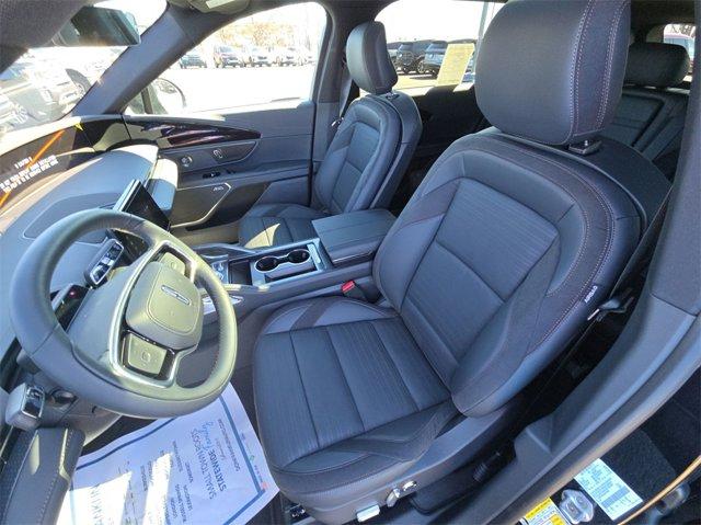new 2025 Lincoln Nautilus car, priced at $61,441