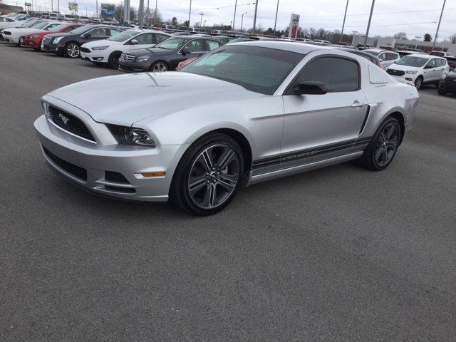 used 2014 Ford Mustang car