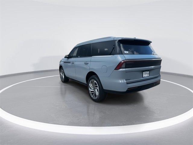 new 2025 Lincoln Navigator car, priced at $101,683