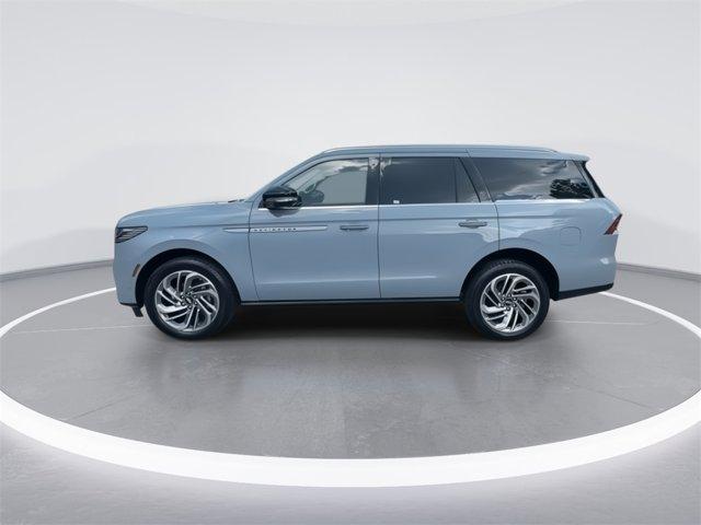 new 2025 Lincoln Navigator car, priced at $101,683