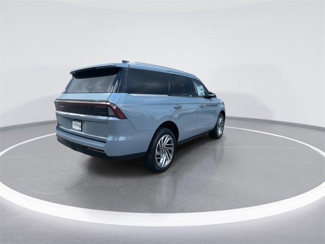 new 2025 Lincoln Navigator car, priced at $101,683
