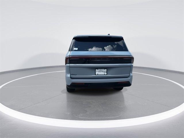 new 2025 Lincoln Navigator car, priced at $101,683