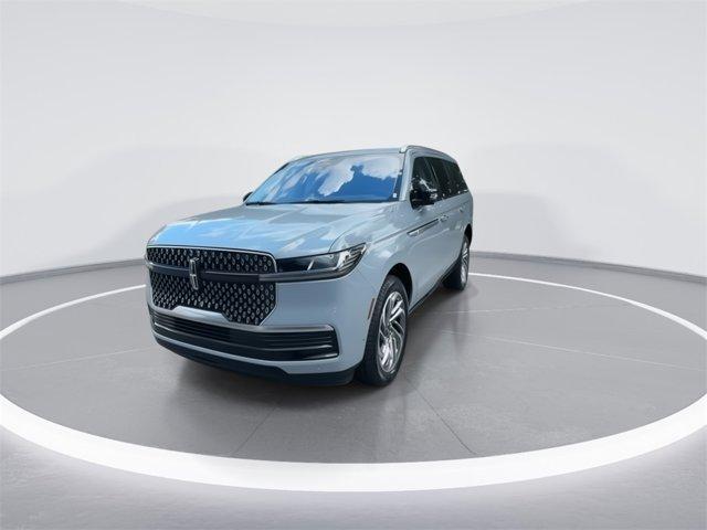 new 2025 Lincoln Navigator car, priced at $101,683