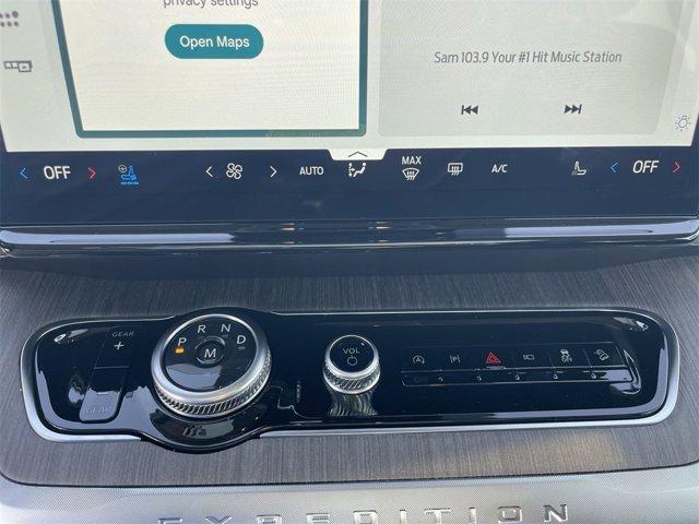 new 2025 Ford Expedition car, priced at $96,385
