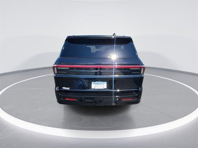 new 2025 Lincoln Navigator car, priced at $101,123