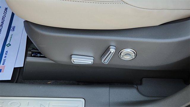 new 2025 Lincoln Nautilus car, priced at $62,068