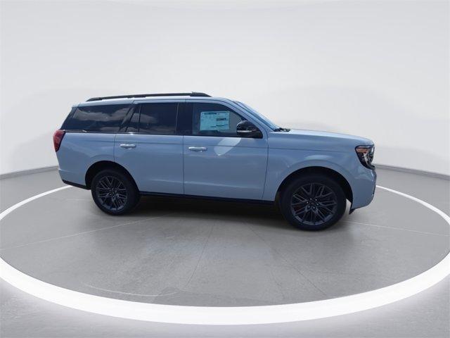 new 2025 Ford Expedition car, priced at $85,170