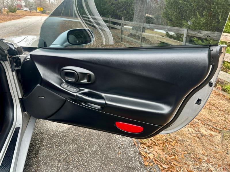 used 2001 Chevrolet Corvette car, priced at $9,850