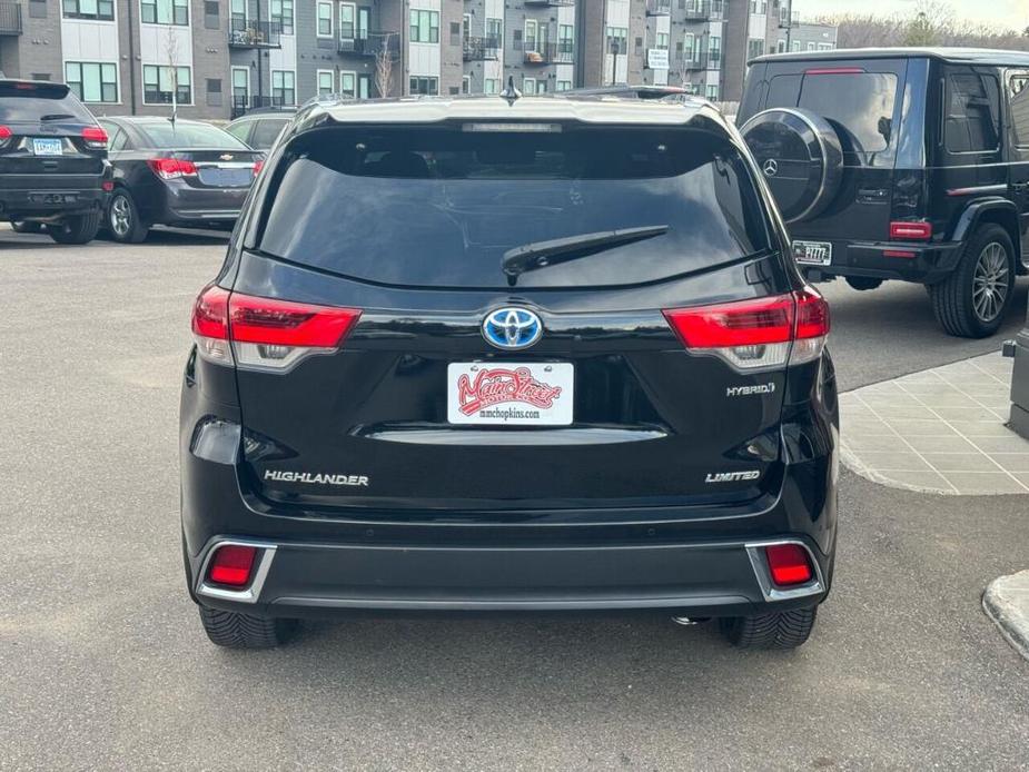 used 2019 Toyota Highlander Hybrid car, priced at $27,450