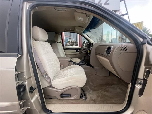used 2004 GMC Envoy car, priced at $4,995