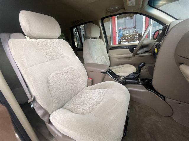 used 2004 GMC Envoy car, priced at $4,995