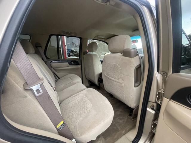used 2004 GMC Envoy car, priced at $4,995