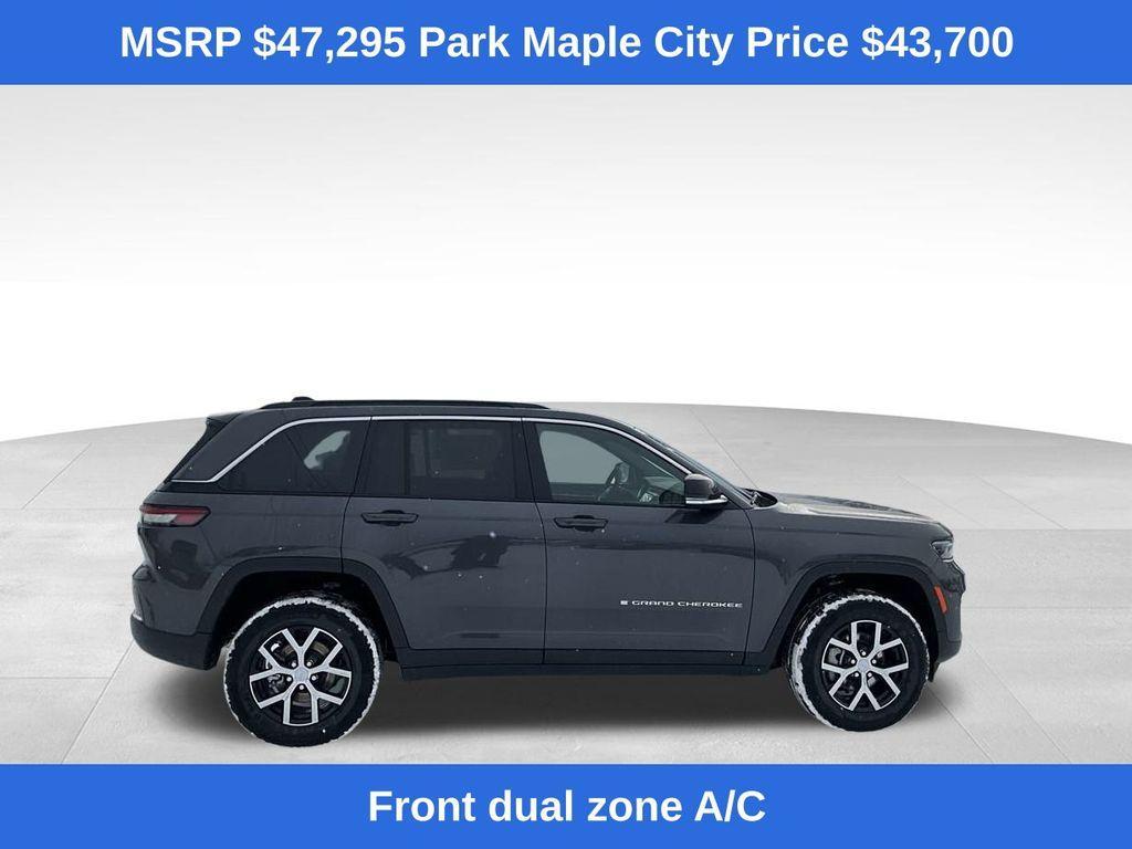 new 2025 Jeep Grand Cherokee car, priced at $43,700