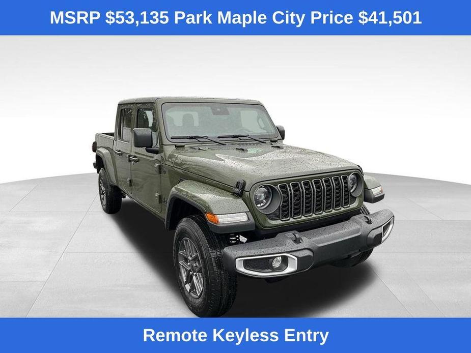 new 2024 Jeep Gladiator car, priced at $41,501