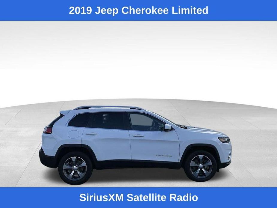 used 2019 Jeep Cherokee car, priced at $17,793