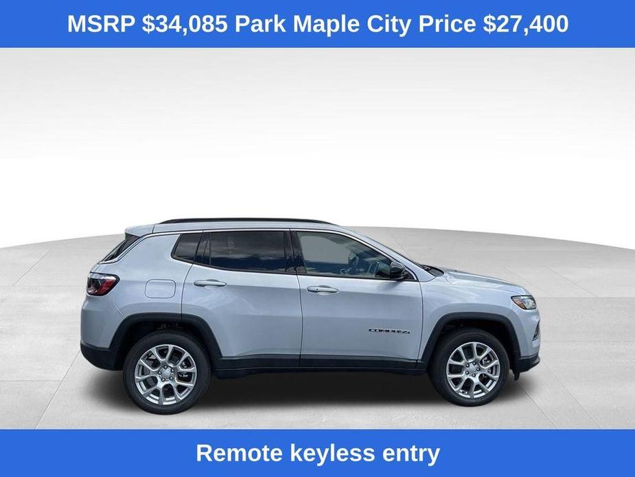 new 2024 Jeep Compass car, priced at $27,400