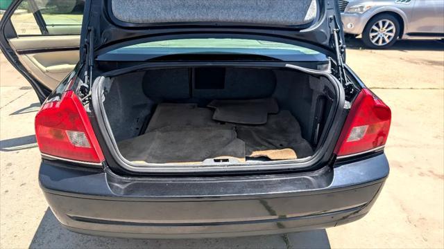 used 2004 Volvo S80 car, priced at $4,495